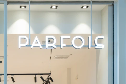 Parfois